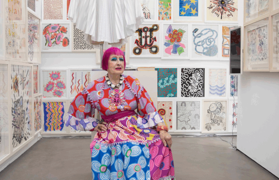 créatrice de mode Zandra Rhodes.