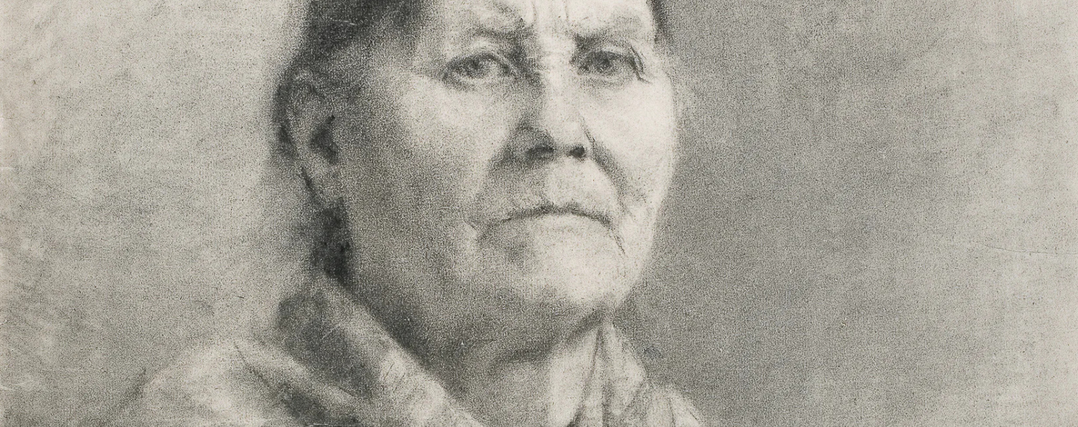 Portrait au fusain d’une femme âgée, figure paysanne finlandaise représentée avec sobriété et réalisme, œuvre de Pekka Halonen présentée au Petit Palais à Paris.