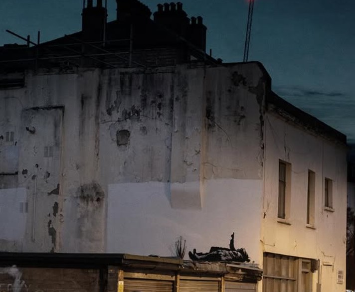 Banksy made his appearance in the Bayswater area, in central London.