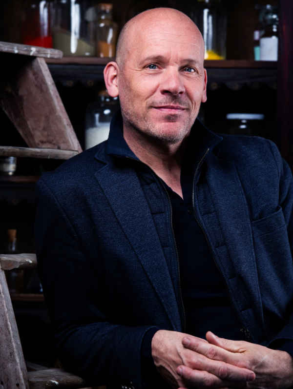 photo portrait de l'artiste Nard Kwast