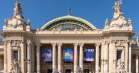 alt="Façade du Grand Palais lors de Art Paris, foire d’art contemporain à Paris"