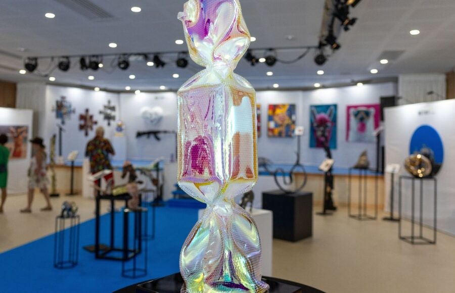 photo art riviera montrant des sculptures d'art contemporain
