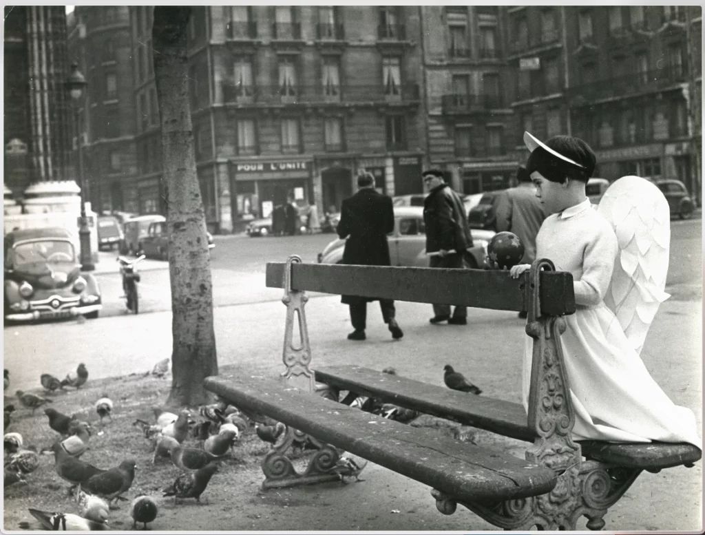Agnès Varda, Un ange passe, 1955, black-and-white photograph – Paris Photo 2026